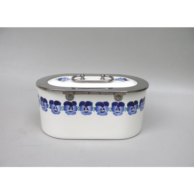 Metal Art Nouveau Ceramic Cookie Tin with Pansy by Wächtersbach for WMF, 1890s For Sale - Image 7 of 18
