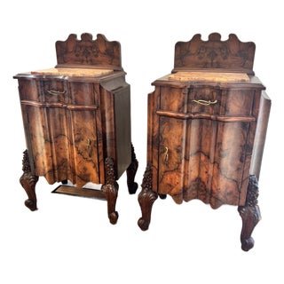 Pair of Antique American Victorian Rococo Revival Figured Walnut Marble-Top Bedside Cabinets, Circa 1870 For Sale