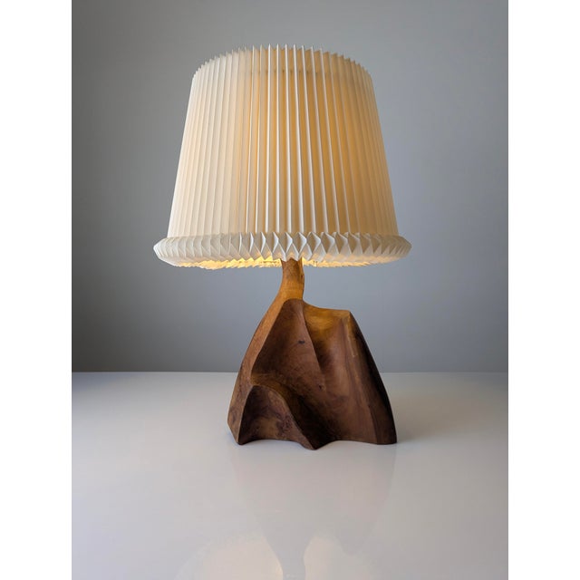 Modern Sculptural Table Lamp in Carved Olive Wood, 1970s For Sale - Image 11 of 18