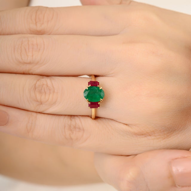 Green 14k Solid Gold Emerald Ruby Past Present Future Ring Size 6.5 For Sale - Image 8 of 15
