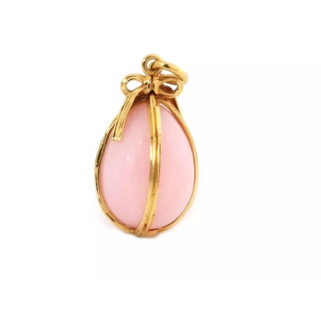 Tiffany and Co. Tiffany & Co. Schlumberger Pink Opal 18k Yellow Gold Egg Pendant Charm For Sale - Image 4 of 6