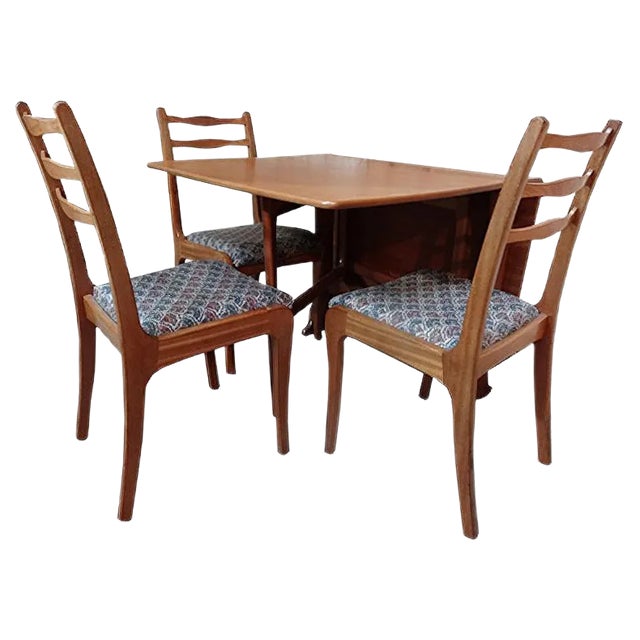 Vintage Teak Dining Chairs and Table, 1960s, Set of 3 For Sale