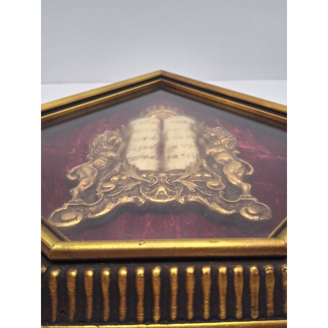 Mid-Century Judaica Ten Commandments Wall Plaque W/ Lions, Crown, Red Velvet For Sale - Image 9 of 13