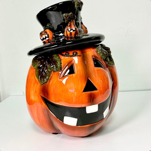 1990s Vintage Americana Boho Chic Halloween Jack-O-Lantern Ceramic Cookie Jar For Sale - Image 10 of 13