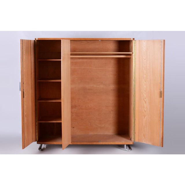 Bauhaus Wardrobe in Oak and Chrome-Plated Steel, Czechia, 1930s For Sale - Image 10 of 12