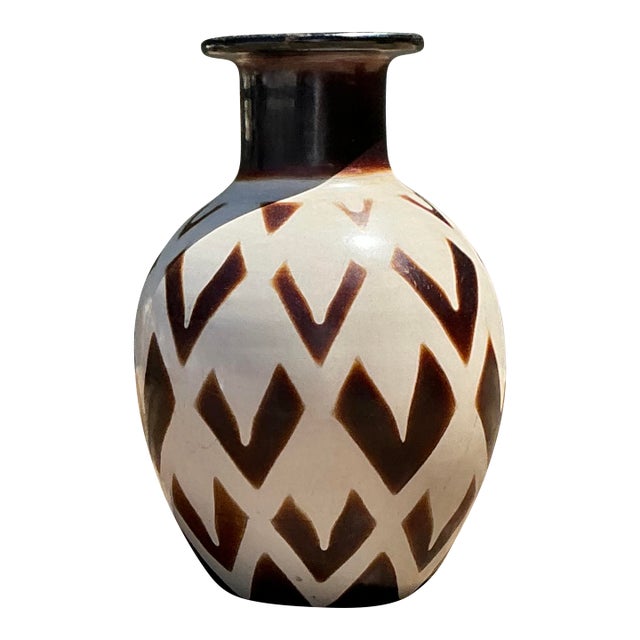 Vintage Original Studio Pottery Arrowhead Vase For Sale