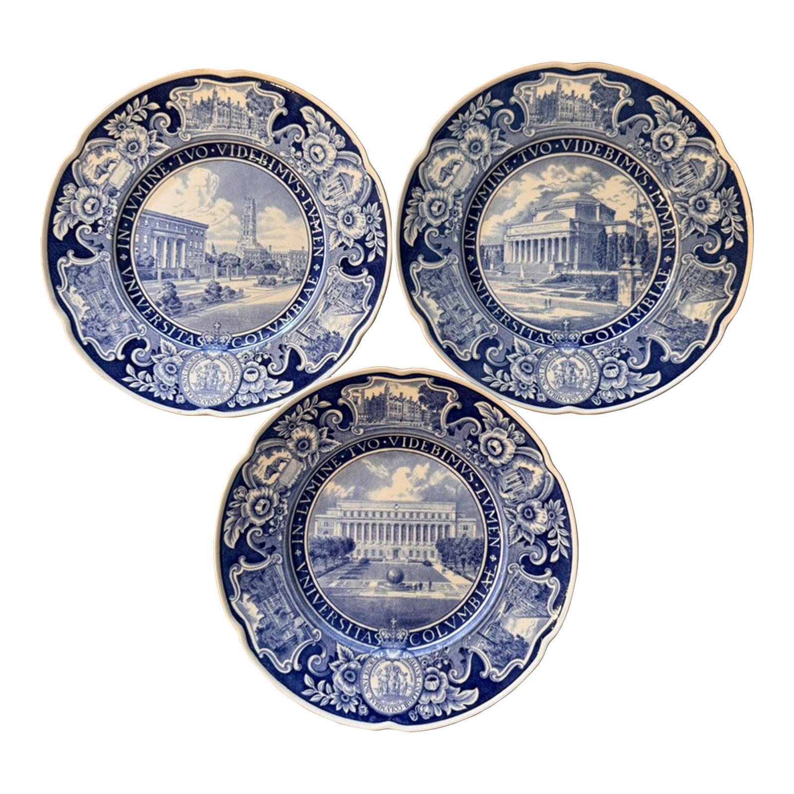 1930 Cheltenham by Wedgwood set of three dinner plates main image 0