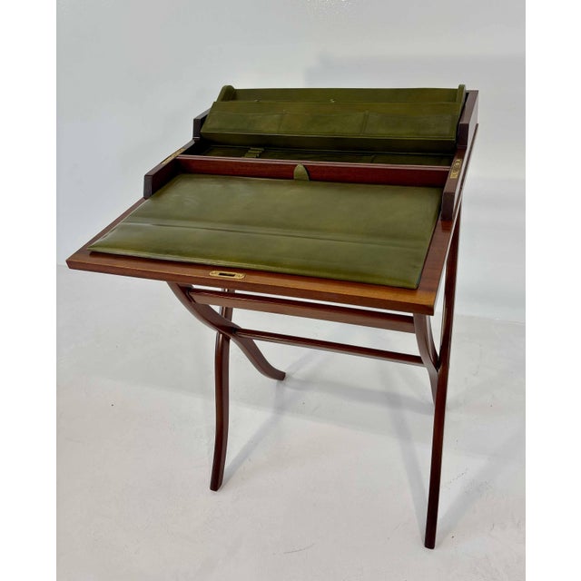 Italian Travel Writing Desk with Fine Veneer and Green Leather by De Baggis Cantù, 1980s For Sale - Image 9 of 14