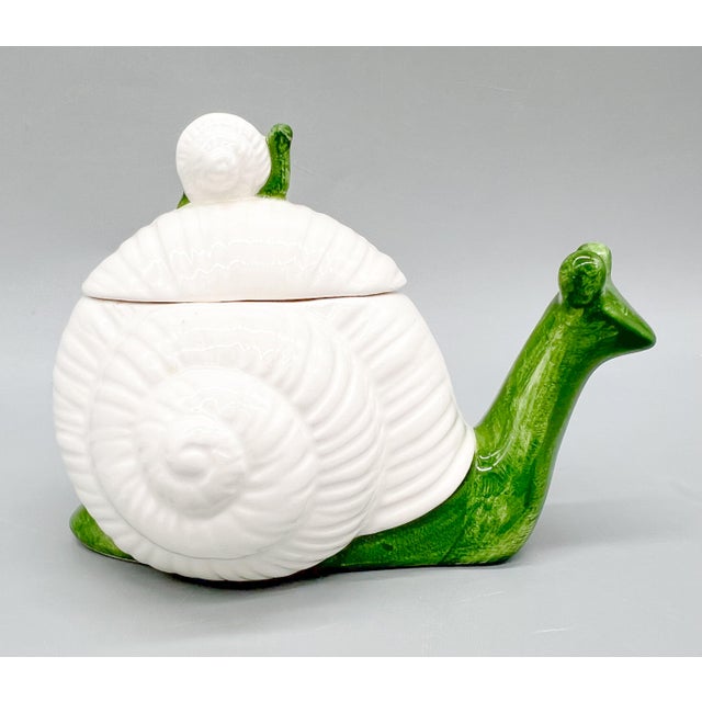 Mid-Century Modern 1970's Fitz and Floyd Ceramic Snail Trinket Dish – Lidded Jar With Green and White Glaze For Sale - Image 3 of 10