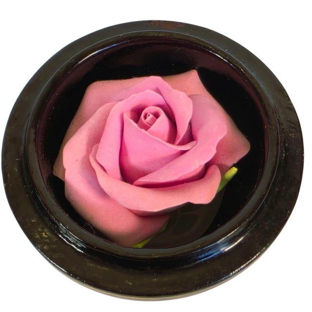 Vintage Japanese Lacquerware Round Trinket Box With Porcelain Rose Accent For Sale - Image 4 of 17