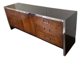 Example of Standard Dressers