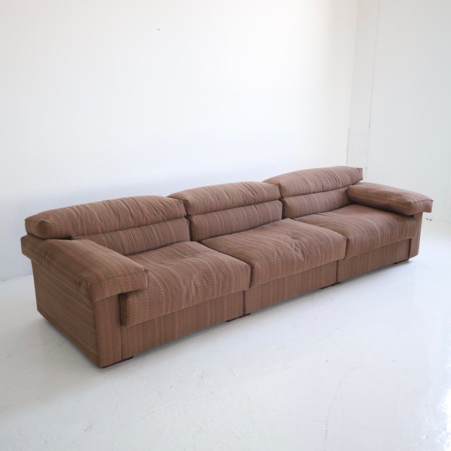 produced by B&B Italia - this piece is in excellent vintage condition with minor age-appropriate wear. The original clips...