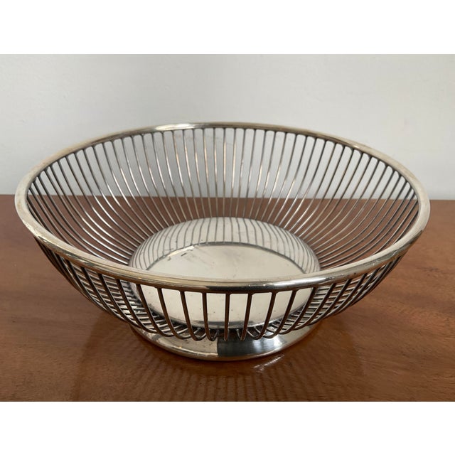 Gorham Silver Co. Late 20th Century Silverplated Wire Bread Basket For Sale - Image 4 of 10