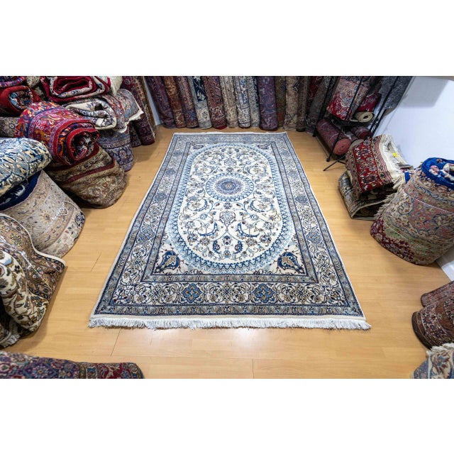 315x197cm hand-knotted Nain 12La Middle Eastern rug | Knot density: 12La (approx. 250.000 knots/sqm) | Pattern: Lachak-...
