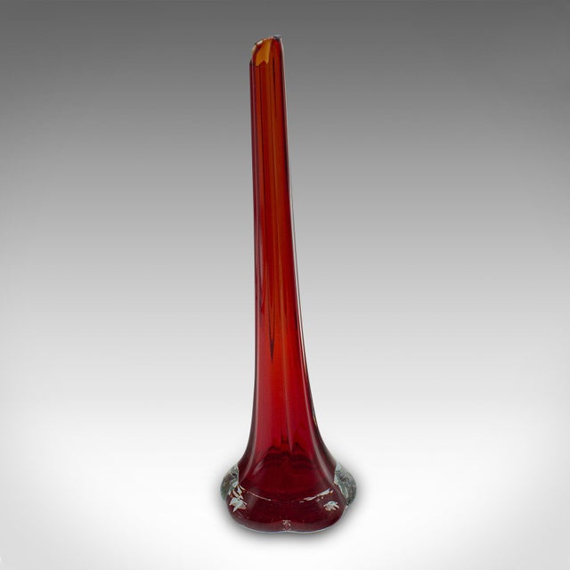 Mid 20th Century 1960's Vintage Slimline Posy Flute For Sale - Image 5 of 10