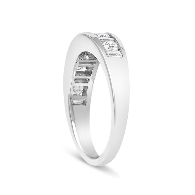 2020s 14K White Gold Alternating 1.0 Cttw Round and Baguette Diamond Channel Band Ring, Size 7 For Sale - Image 5 of 6
