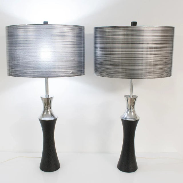 Mid-Century Modern American Mutual Sunset Modernist Aluminum Pair of Table Lamps For Sale - Image 3 of 18