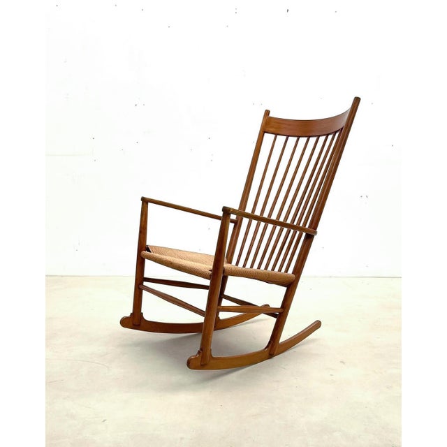 Brown Mid-Century Modern Scandinavian Model J16 Rocking Chair attributed to Hans Wegner, 1960s For Sale - Image 8 of 10
