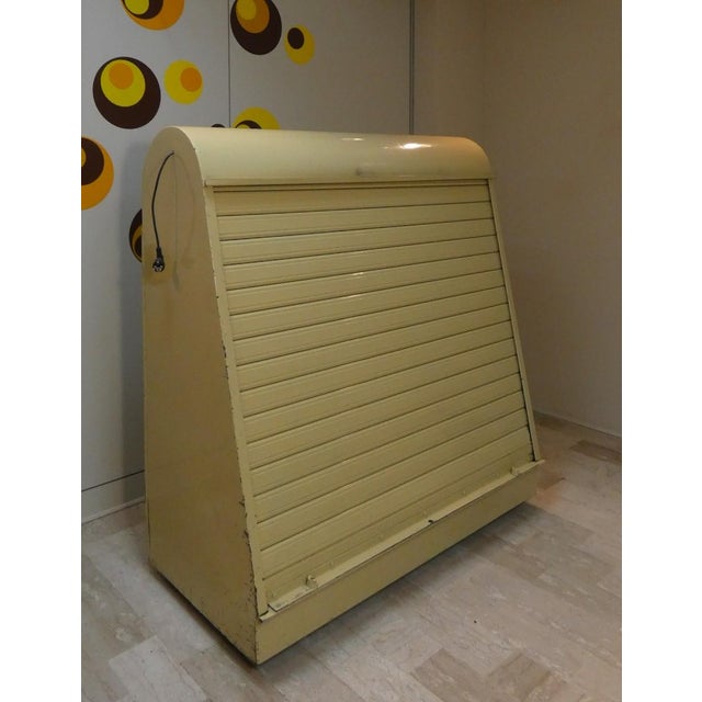 Painted Iron Display Stand with Shutter Closure, Italy, 1960s For Sale - Image 6 of 18