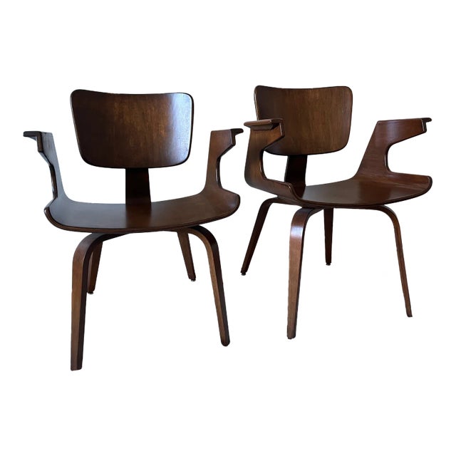 Mid 20th Century Walnut Finish Bentwood Dining/Accent Chair - Set of 2 For Sale