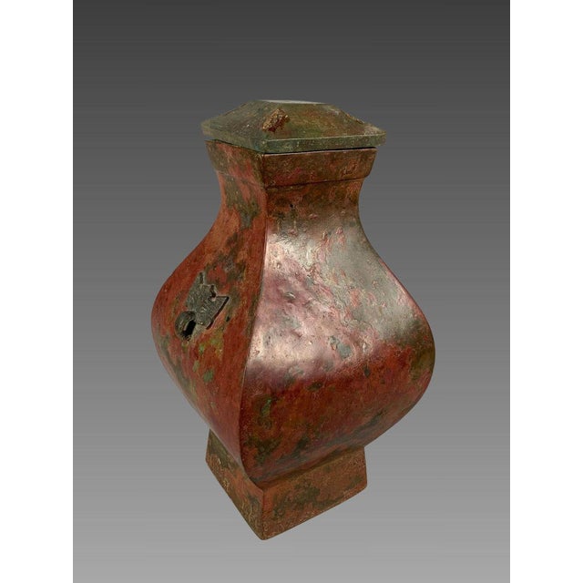 16th Century Polychrome terracotta vase, HU dynasty, earlier HAN dynasty (206 BC-220 AD), antique China For Sale - Image 5 of 9
