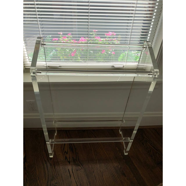 1960s Mid-Century Lucite Blanket Stand or Towel Rack For Sale - Image 5 of 5