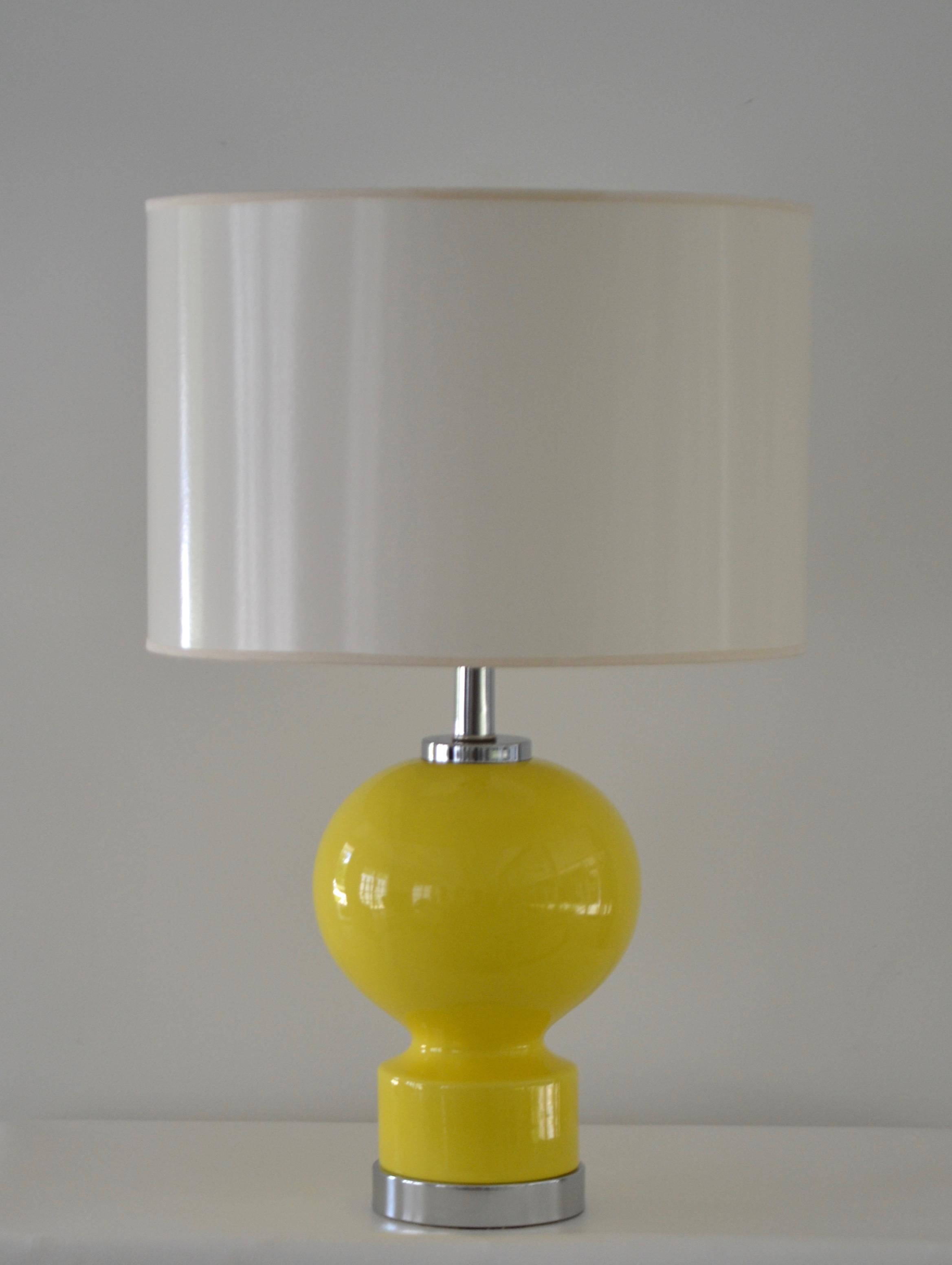 yellow ceramic table lamp