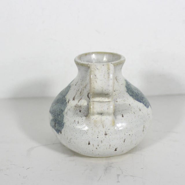 Vintage Signed Studio Pottery Vase Small White Blue Organic Form Handle Speckled For Sale - Image 4 of 7