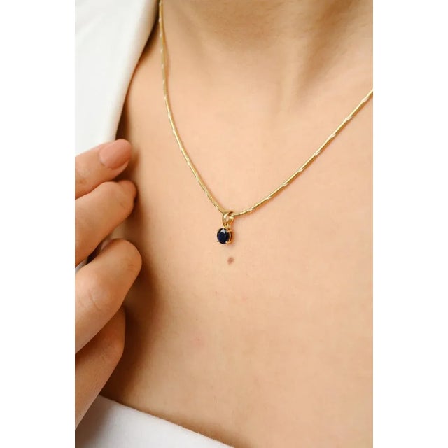 Blue Sapphire Jewelry Set in 18k Yellow Gold Pendant, Ring Size 7 & Stud Earrings - 4 Pieces For Sale - Image 4 of 17