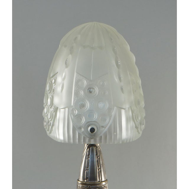 Georges Leleu 1920s French Art Deco Georges Leleu Frosted Glass & Nickeled Bronze Table Lamp For Sale - Image 4 of 11