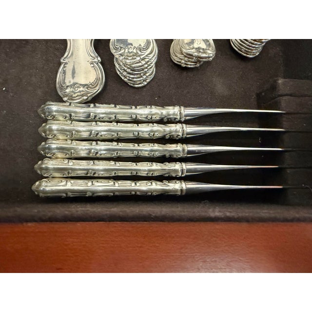 1960s Gorham "Strasbourg" Sterling Silver Flatware Service for 8 With Fitted Mahogany Chest - 95 Pieces For Sale In West Palm - Image 6 of 12