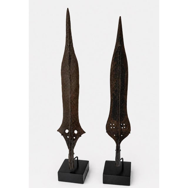 Early 20th Century Pair of African Hand-Forged Iron Spearheads on Custom Stands For Sale - Image 4 of 12