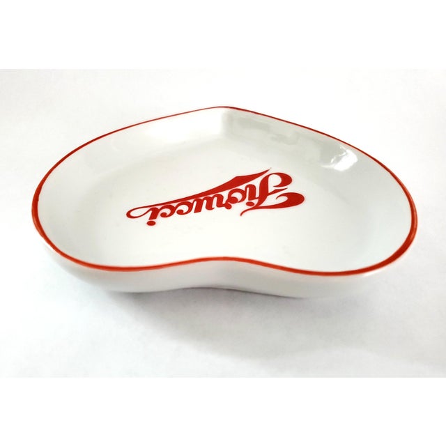 Vintage 1980's Fiorucci New Wave Italian Fashion Post Modern Porcelain Ceramic Heart Dish For Sale In Miami - Image 6 of 8