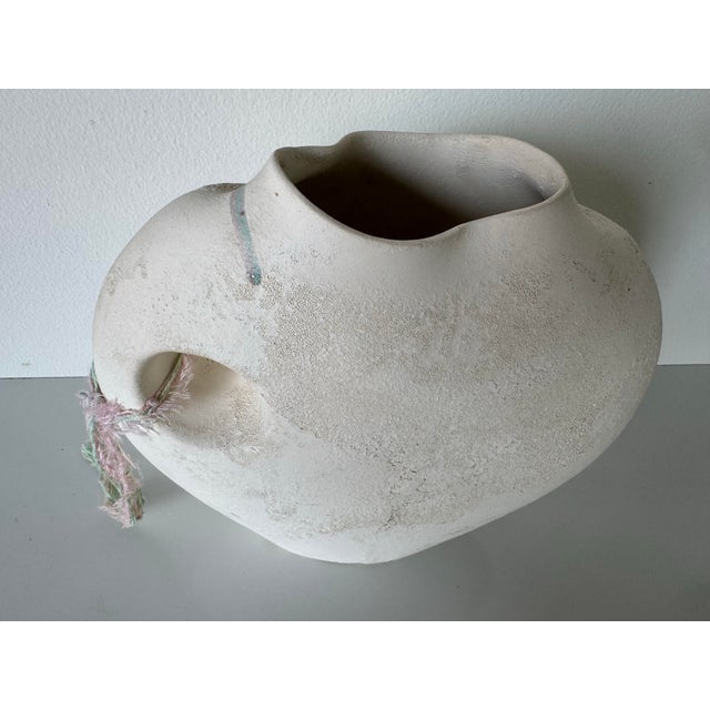 1980s Vintage Southwestern Native American Style Ceramic Vase With Abstract Glaze & Fiber Detail For Sale - Image 11 of 12