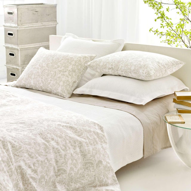 Contemporary Pine Cone Hill by Annie Selke Petite Trellis White Matelasse Coverlet, Twin For Sale - Image 3 of 6