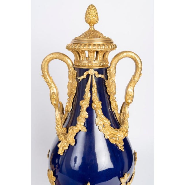 Lidded Vases in Sèvres Blue Porcelain and Gilded Bronze, Set of 2 For Sale - Image 4 of 10