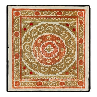 Square Uzbek Suzani Wall Decor 4'1'' X 4'3'' For Sale