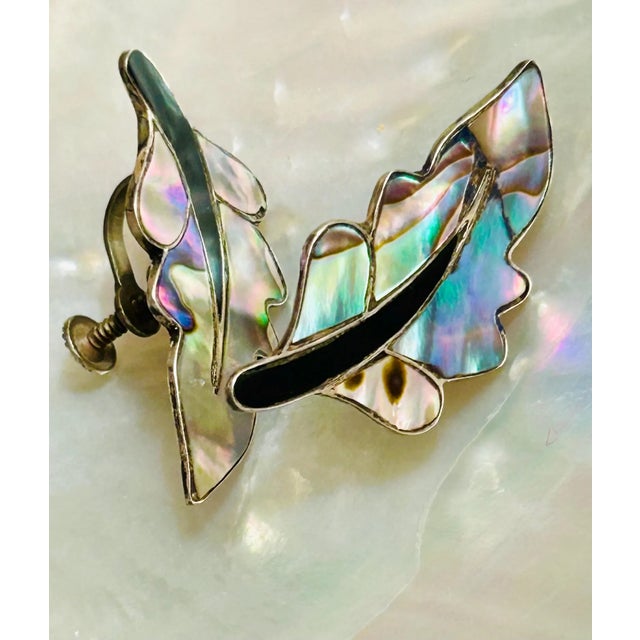 1950s Mexican Abalone Leaf Earrings With Onyx Inlay, A Pair For Sale - Image 9 of 9