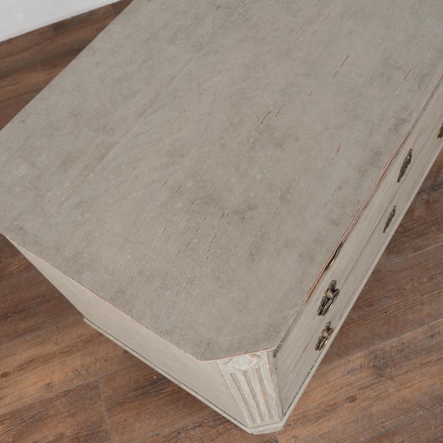 Mid 19th Century Pair of 19th Century Swedish Gray Painted Chests of Drawers For Sale - Image 5 of 18
