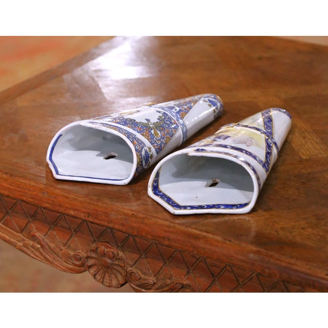 Pair of 19th Century French Porquier-Beau Quimper Faience Wall Vases For Sale - Image 11 of 14