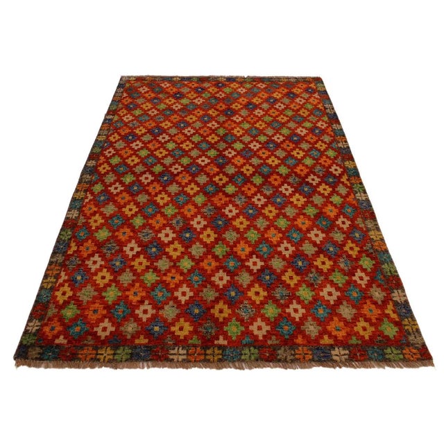 A mesmerizing addition to any décor, this exhilarating hand-knotted rug featuring exquisite coloration in an intricate...