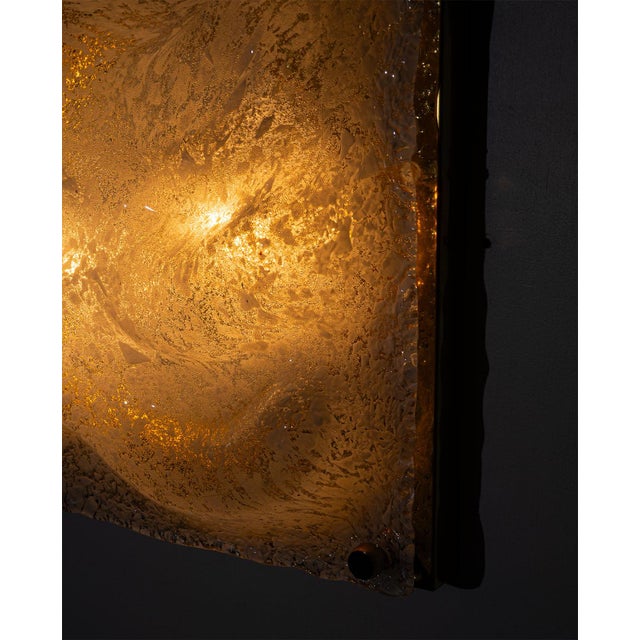 Murano Ice Glass Wall Lamp with Brass Backplate, Italy, 1970s For Sale - Image 13 of 15
