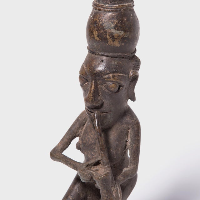 Late 19th Century Nigerian Benin-Style Bronze Figural Pipe Mouthpiece, C. 1900 For Sale - Image 5 of 6