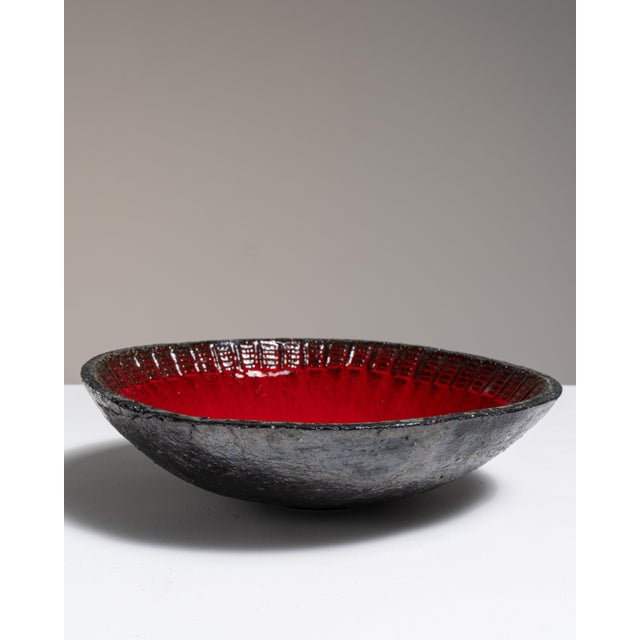 1970s 1970s France Mid-century Modern Rose Ceramic Serving Bowl For Sale - Image 5 of 15
