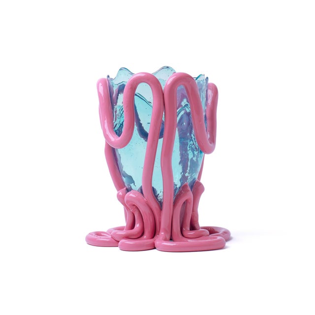 This piece will be manufactured after receiving the order, keeping the model’s references, its colours and dimensions. All...