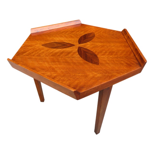 Mid Century Modern Lane Altavista Walnut Hexagon 3 Leg Side Table W/ Inlay For Sale