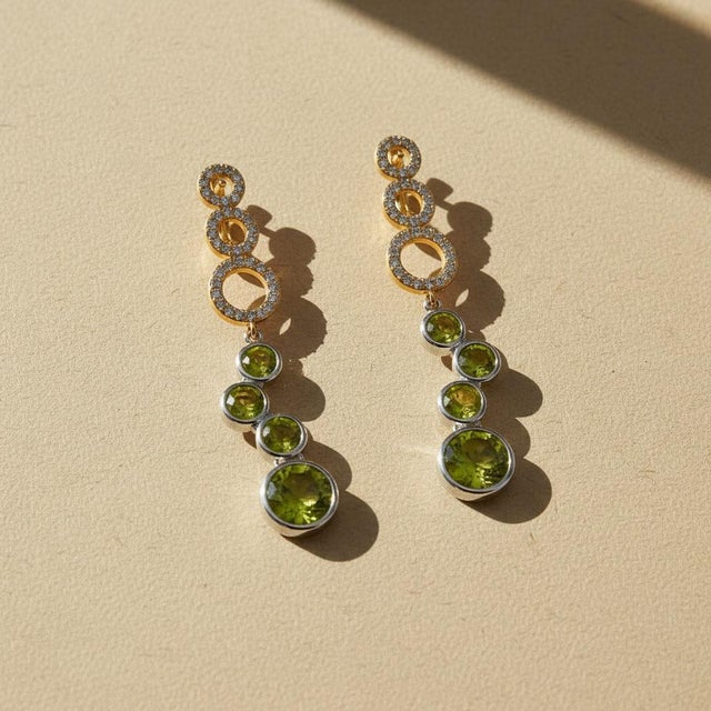 Contemporary Silver Peridot Earrings. Asymmetrical Peridot Drop Earrings. Zigzag Peridot Drop Earrings. Weight: 5 gr Size:...