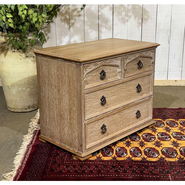 English Chest of Drawers in Limed Oak, 1950s For Sale - Image 3 of 15