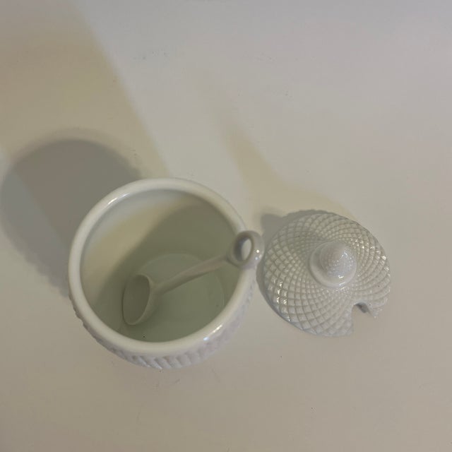 English 1920s Westmoreland English Hobnail Milk Glass Jam or Honey Jar With Lid and Porcelain Spoon For Sale - Image 3 of 10