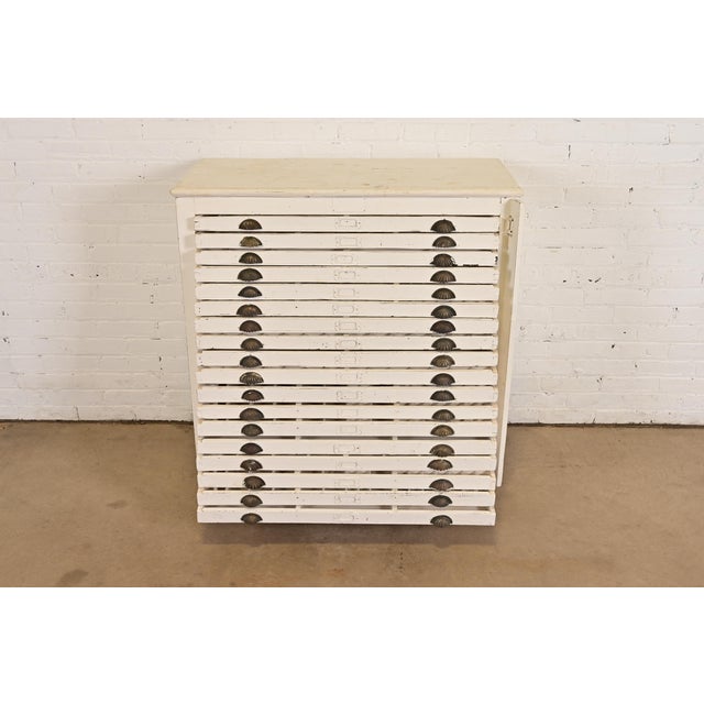 Early 20th Century Antique Arts & Crafts White Painted 18-Drawer Flat File Printer's Cabinet, Circa 1900 For Sale - Image 5 of 15